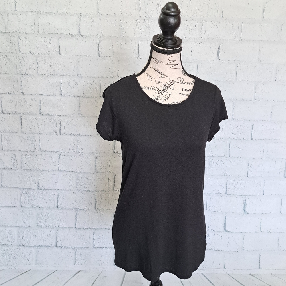 Tahari minimalist top